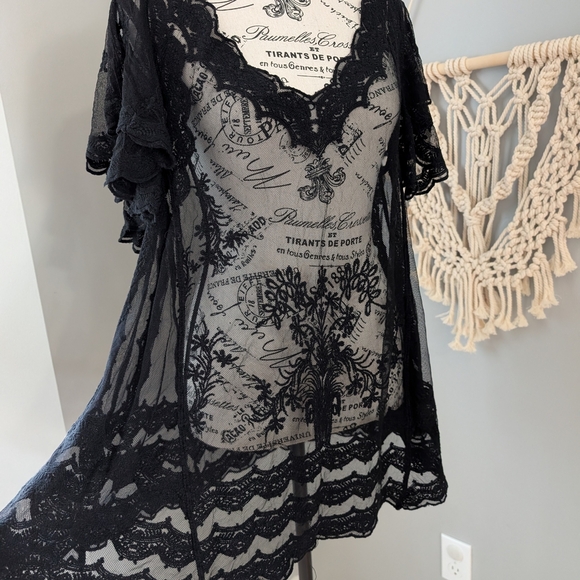 Black Lace Overlay Top Or Swim Coverup - Picture 2 of 8